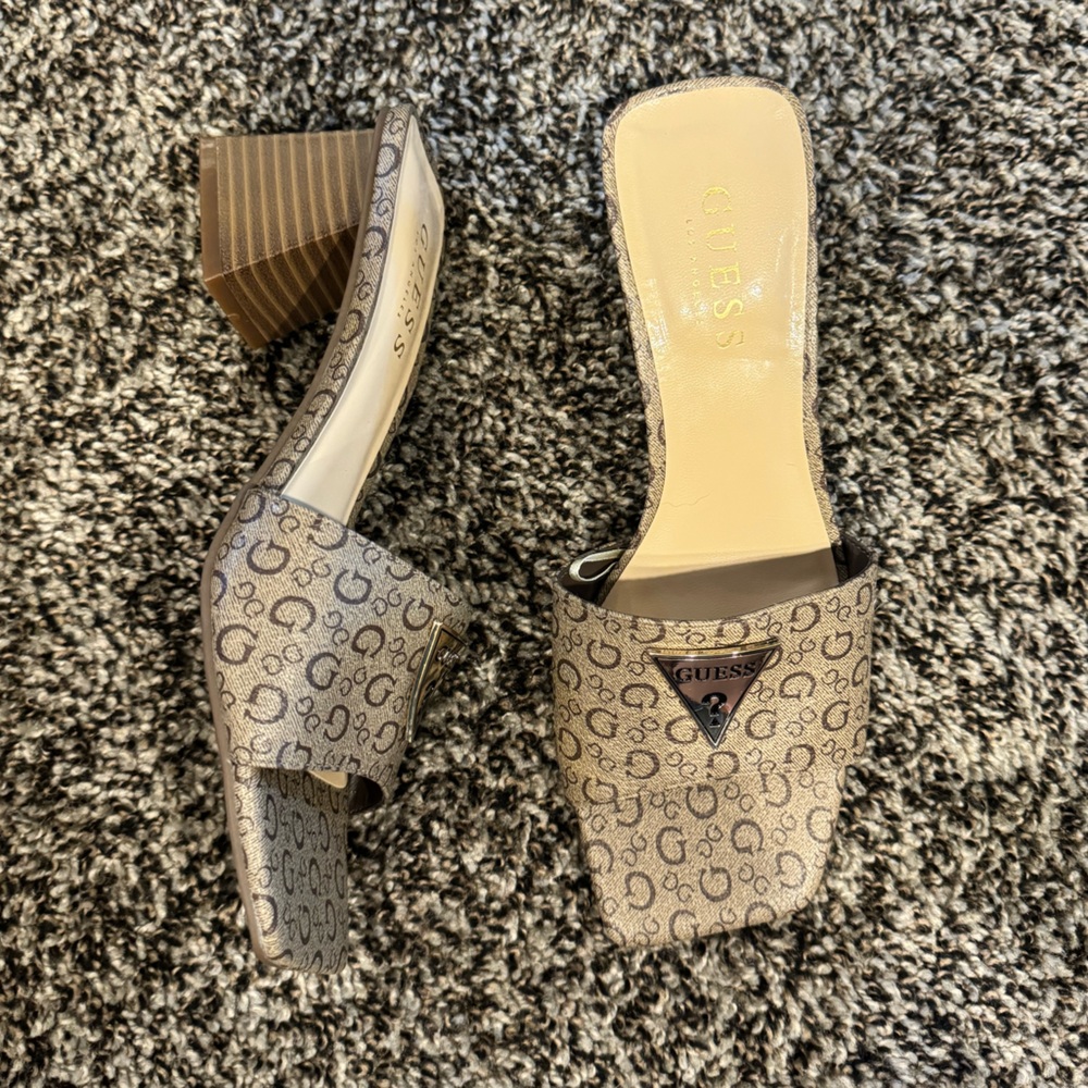 New Guess Logo Block Heel Mule Sandals  Women's Size 7